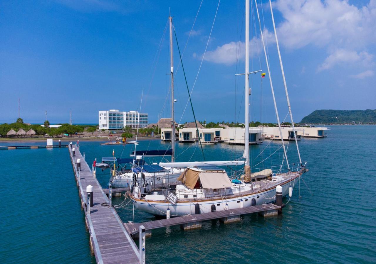 Hotel Marina Puerto Velero 5*