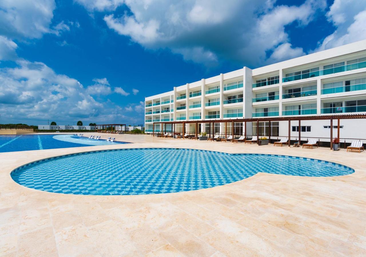 Hotel Marina Puerto Velero