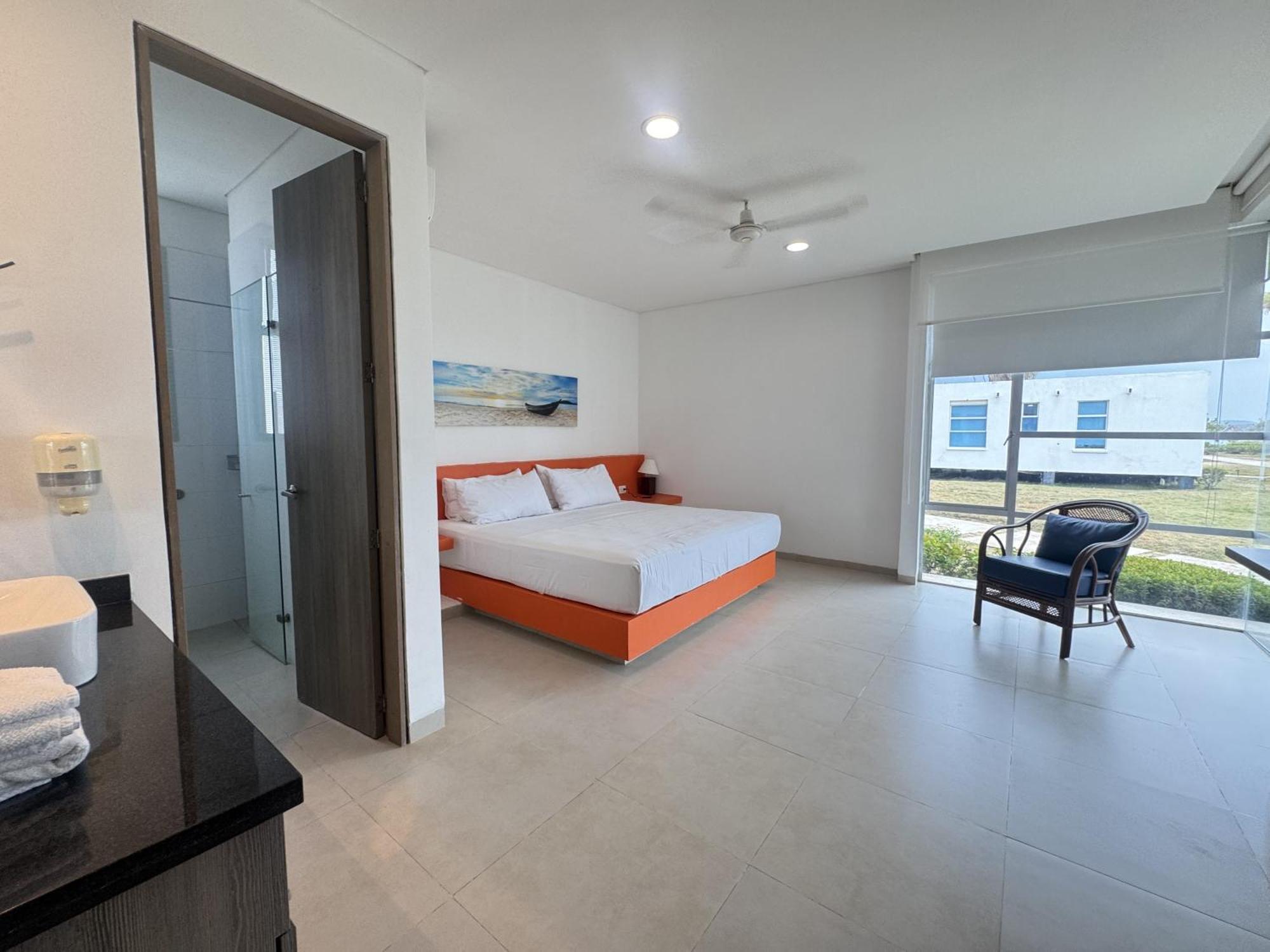 Hotel Marina Puerto Velero